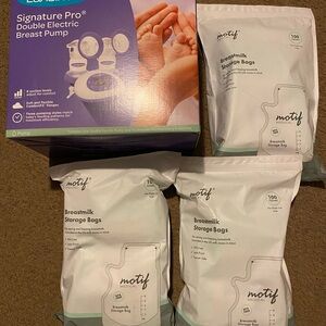 NEW Lansinoh Signature Pro Double Electric Breast Pump & 300 Milk Storage Bags